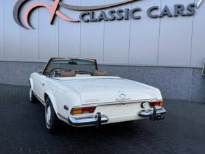 Image 14/48 of Mercedes-Benz 280 SL (1970)