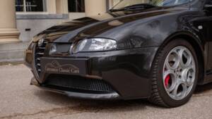 Image 20/60 of Alfa Romeo 147 3.2 GTA (2003)
