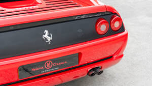 Image 30/83 of Ferrari F 355 Berlinetta (1996)