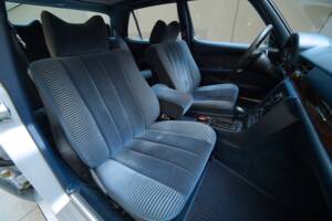 Bild 44/95 von Mercedes-Benz 450 SEL 6,9 (1976)