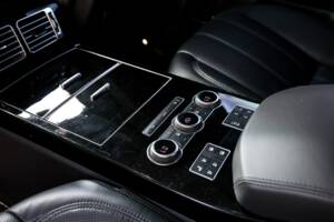 Immagine 22/30 di Land Rover Range Rover Autobiography SDV8 (2016)