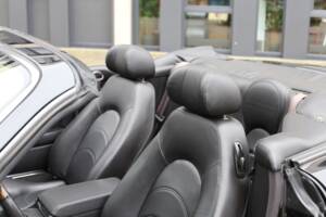 Immagine 19/45 di Jaguar XKR (2001)