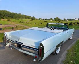 Bild 3/16 von Cadillac DeVille Convertible (1966)