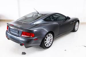 Imagen 31/31 de Aston Martin V12 Vanquish S (2006)