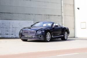 Imagen 6/22 de Bentley Continental GTC V8 (2020)