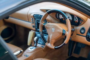Afbeelding 10/10 van Porsche 911 Carrera 4 &quot;Millenium-Edition&quot; (2000)