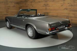 Afbeelding 8/8 van Mercedes-Benz 280 SL (1968)