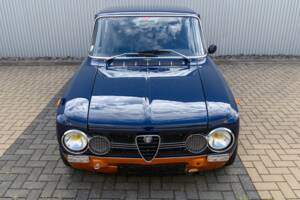 Image 13/56 of Alfa Romeo Giulia Nuova Super 1300 (1974)