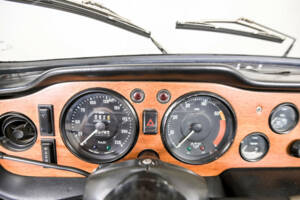 Afbeelding 36/50 van Triumph TR 250 (1968)