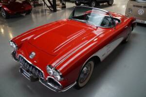 Image 46/50 of Chevrolet Corvette (1958)