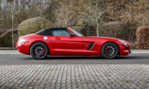Image 5/40 of Mercedes-Benz SLS AMG Roadster (2011)