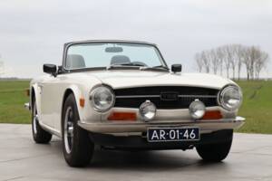 Image 44/50 de Triumph TR 6 (1970)