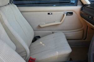 Bild 32/50 von Mercedes-Benz 280 CE (1983)