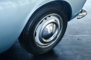 Bild 33/50 von Lancia Flaminia GT 2.5 3C Touring (1963)