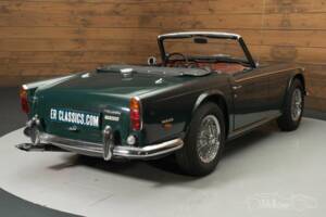 Image 6/19 of Triumph TR 250 (1968)