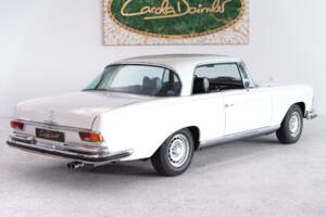 Image 9/38 of Mercedes-Benz 280 SE 3,5 (1970)