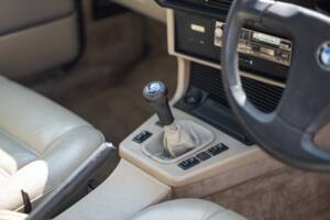 Bild 27/44 von BMW 628 CSi (1900)