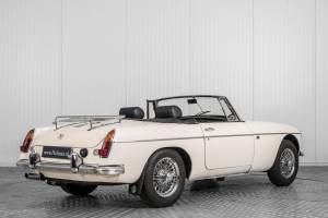Image 2/50 de MG MGB (1969)