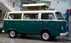 Bild 6/38 von Volkswagen T2b Camper (1974)