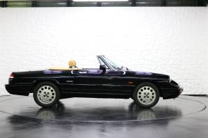 Imagen 6/38 de Alfa Romeo 2.0 Spider (1990)