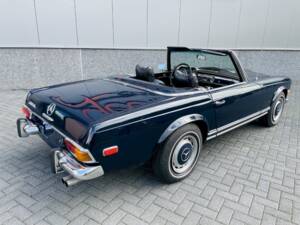 Image 16/38 of Mercedes-Benz 280 SL (1970)