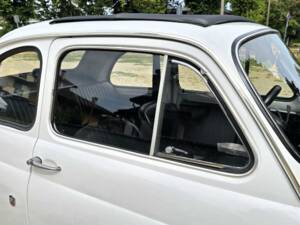Bild 49/50 von FIAT 500 L (1972)