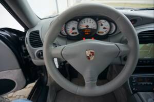 Afbeelding 16/50 van Porsche 911 Carrera 4 (2003)