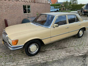 Image 7/31 of Mercedes-Benz 280 S (1975)