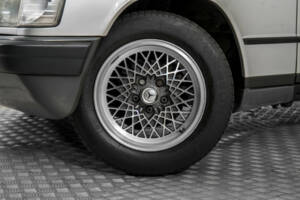 Image 4/50 of Mercedes-Benz 190 D (1984)