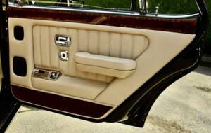 Image 41/50 of Bentley Turbo RT (1997)