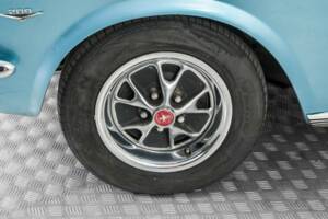 Image 22/50 of Ford Mustang 302 (1966)