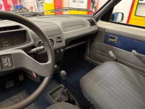 Image 10/16 of Peugeot 205 (1992)