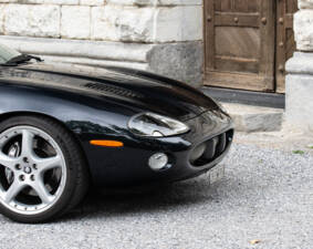 Bild 10/42 von Jaguar XKR (2003)