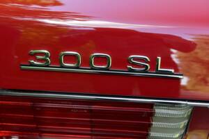 Image 37/50 of Mercedes-Benz 300 SL (1988)