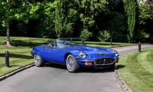 Image 1/43 of Jaguar E-Type V12 (1974)