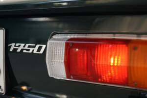 Image 74/83 of Alfa Romeo 1750 Berlina (1970)