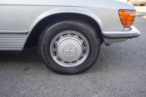 Image 29/39 of Mercedes-Benz 350 SLC (1972)