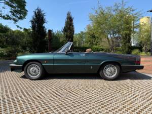 Bild 2/34 von Alfa Romeo 2.0 Spider (1985)