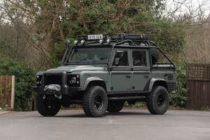 Image 31/50 de Land Rover Defender 110 Crew Cab SE (2010)