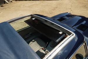 Image 20/35 de Jaguar E-Type (1968)