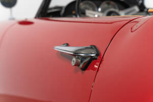 Bild 39/77 von Alfa Romeo 2000 Spider (1961)