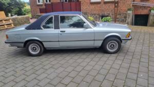 Image 13/18 of BMW 320 Baur TC (1980)