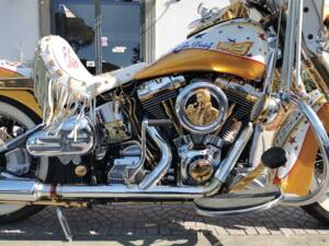 Image 16/34 of Harley-Davidson FLSTN Softail Deluxe (2005)