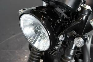 Immagine 50/50 di Triumph DUMMY (2017)