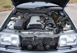 Bild 29/32 von Mercedes-Benz 280 TE (1993)