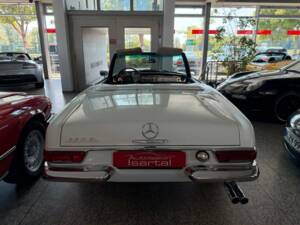 Image 26/42 of Mercedes-Benz 280 SL (1968)