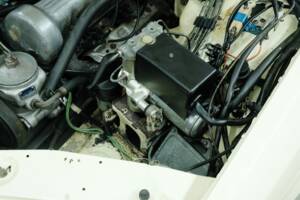 Bild 15/50 von Mercedes-Benz 380 SE (1980)