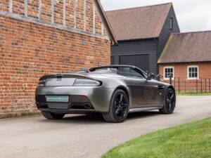 Afbeelding 30/75 van Aston Martin V12 Vantage AMR Roadster (2018)