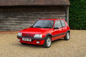 Immagine 40/50 di Peugeot 205 GTi 1.9 (1991)