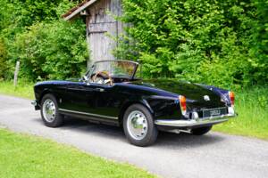 Image 8/10 of Alfa Romeo Giulia 1600 Spider (1962)